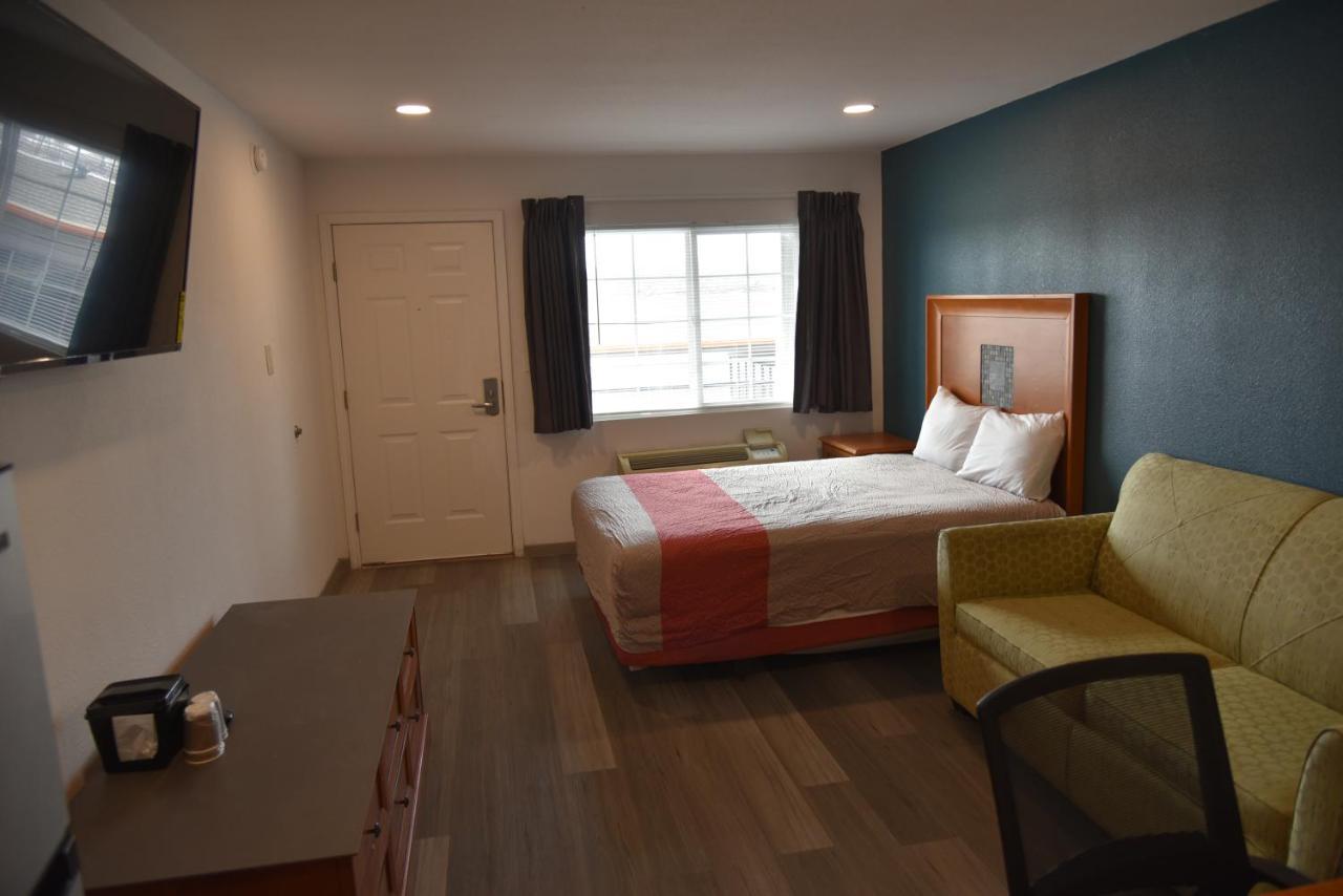 Town Place Studio Apartment Snyder Esterno foto