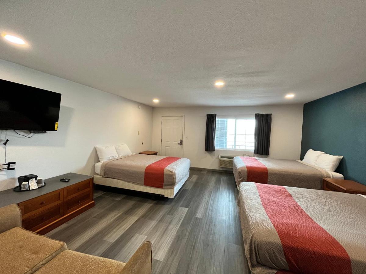 Town Place Studio Apartment Snyder Esterno foto