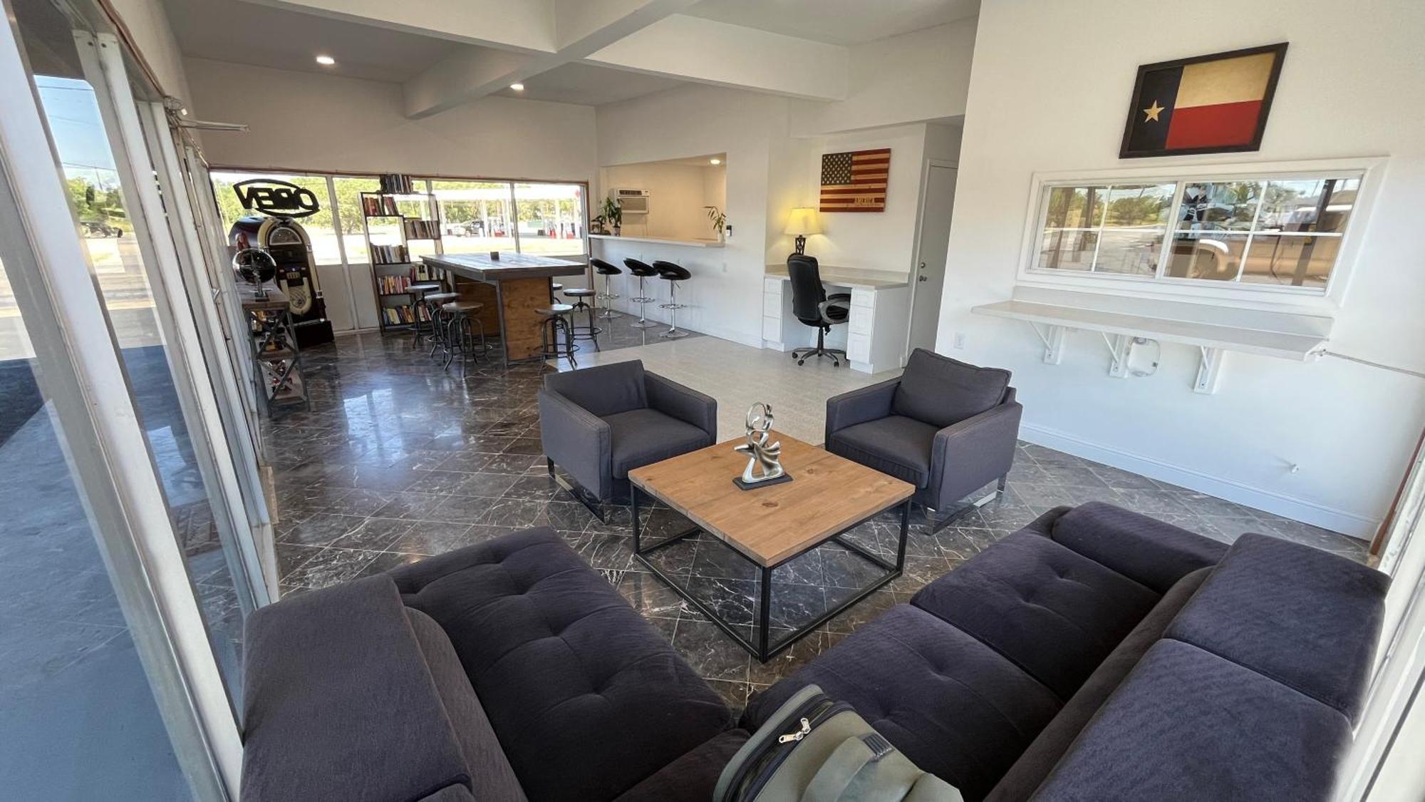 Town Place Studio Apartment Snyder Esterno foto